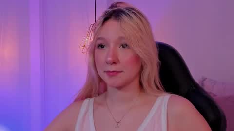 Snapshot of shatall_rouge chatting on February 23, 2025, 3:45 am Shantall online show from February 23, 2025, 3:45 am