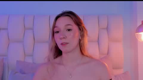 Snapshot of shatall_rouge chatting on October 29, 2025, 2:36 am Shantall online show from October 29, 2025, 2:36 am