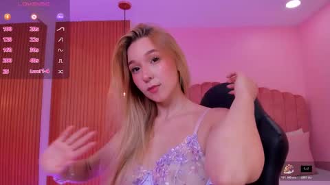 Snapshot of shatall_rouge chatting on January 14, 2026, 5:35 am Shantall online show from January 14, 2026, 5:35 am