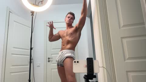 Snapshot of shavarace1 chatting on January 13, 2025, 5:12 pm cumshoters online show from January 13, 2025, 5:12 pm