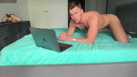 Snapshot of shavarace1 chatting on March 7, 2025, 9:29 am cumshoters online show from March 7, 2025, 9:29 am