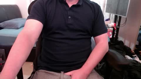 Snapshot of shaw27 chatting on November 3, 2025, 7:37 pm shaw27 online show from November 3, 2025, 7:37 pm