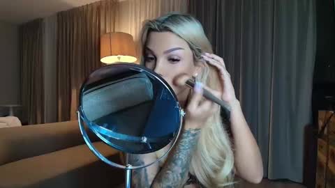 Snapshot of shayblonde chatting on November 21, 2025, 8:51 pm shayblonde online show from November 21, 2025, 8:51 pm