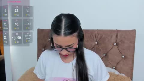 Snapshot of shayla__bross chatting on December 14, 2025, 1:05 pm shayla bross online show from December 14, 2025, 1:05 pm