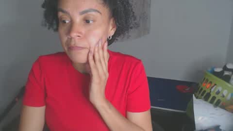 Snapshot of shayna_cute chatting on December 21, 2025, 2:19 am Shayna online show from December 21, 2025, 2:19 am