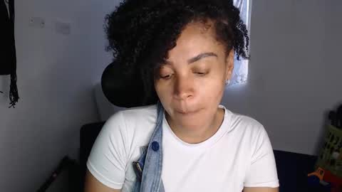 Snapshot of shayna_cute chatting on January 14, 2026, 10:47 pm Shayna online show from January 14, 2026, 10:47 pm