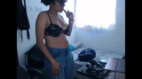 Snapshot of shayna_cute chatting on February 23, 2026, 5:54 pm Shayna online show from February 23, 2026, 5:54 pm