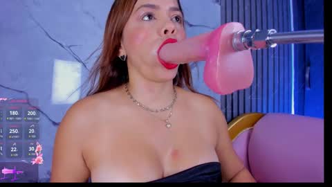 Snapshot of shayra_boobs2 chatting on February 6, 2026, 10:29 am shayra_boobs2 online show from February 6, 2026, 10:29 am