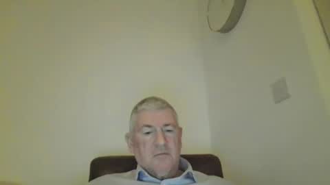 Snapshot of she52 chatting on February 3, 2026, 5:40 pm she52 online show from February 3, 2026, 5:40 pm