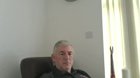 Snapshot of she52 chatting on April 27, 2026, 11:52 am she52 online show from April 27, 2026, 11:52 am