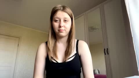 Snapshot of sheilaamici chatting on May 19, 2026, 10:43 am Kris online show from May 19, 2026, 10:43 am