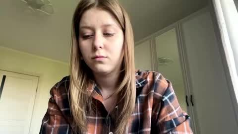 Snapshot of sheilaamici chatting on May 25, 2026, 9:37 am Kris online show from May 25, 2026, 9:37 am