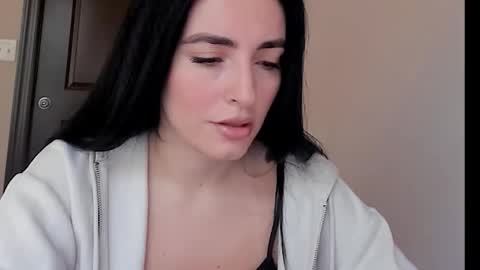 sheisallthat online show from November 7, 2025, 8:42 pm