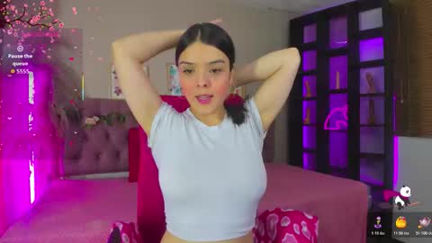 Snapshot of shelby_carson chatting on October 20, 2025, 1:00 pm Shelby cute online show from October 20, 2025, 1:00 pm