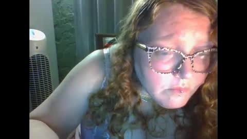 Snapshot of shelbyannn chatting on February 22, 2026, 3:40 am Red online show from February 22, 2026, 3:40 am