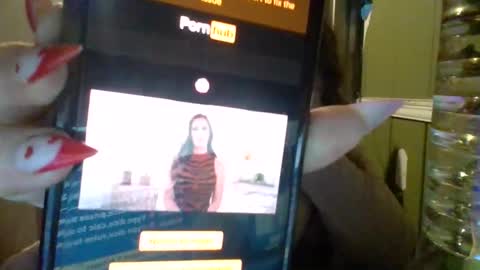 Snapshot of shelbyannn chatting on March 4, 2026, 4:29 am Red online show from March 4, 2026, 4:29 am