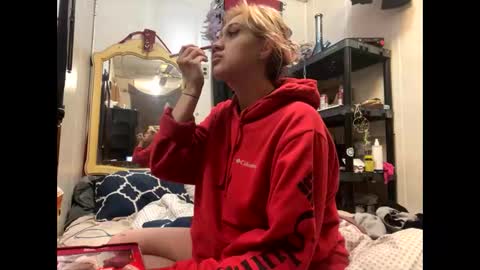 Shelby holes online show from December 8, 2024, 9:57 am