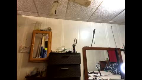 Shelby holes online show from December 28, 2024, 8:26 am