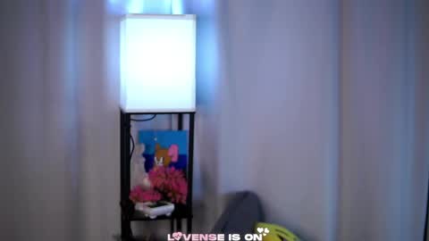 Lina online show from April 12, 2026, 2:11 pm