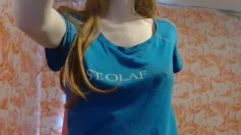 Erika online show from October 17, 2025, 5:59 pm