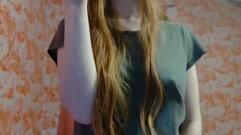 Snapshot of shelikessoymilk chatting on February 12, 2026, 9:21 pm Erika online show from February 12, 2026, 9:21 pm