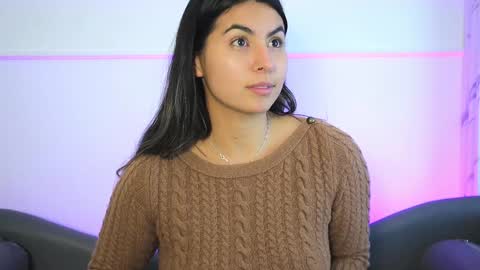 Snapshot of shelleymorell chatting on January 7, 2025, 6:14 pm Transmission schedule Monday - Friday 715 am to 200 pm time Colombia online show from January 7, 2025, 6:14 pm