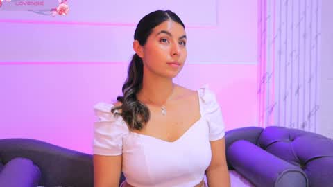 Snapshot of shelleymorell chatting on January 9, 2025, 12:52 pm Transmission schedule Monday - Friday 715 am to 200 pm time Colombia online show from January 9, 2025, 12:52 pm