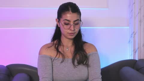 Snapshot of shelleymorell chatting on January 10, 2025, 12:58 pm Transmission schedule Monday - Friday 715 am to 200 pm time Colombia online show from January 10, 2025, 12:58 pm