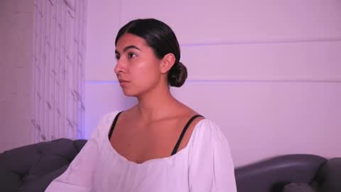 Snapshot of shelleymorell chatting on October 7, 2025, 2:25 pm Transmission schedule Monday - Friday 715 am to 200 pm time Colombia online show from October 7, 2025, 2:25 pm