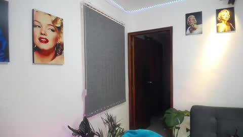 Snapshot of shellsy_hans chatting on January 29, 2025, 8:14 pm Shellsy H online show from January 29, 2025, 8:14 pm