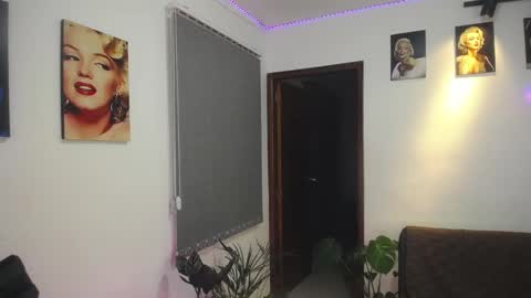 Snapshot of shellsy_hans chatting on February 23, 2025, 9:11 am Shellsy H online show from February 23, 2025, 9:11 am