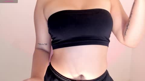 Snapshot of shellyrayhs1 chatting on January 14, 2026, 2:06 am Shelly rayhs online show from January 14, 2026, 2:06 am