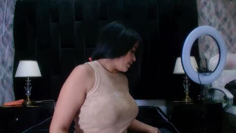 Snapshot of shelsy_loreds chatting on January 17, 2025, 11:49 am Shelsy online show from January 17, 2025, 11:49 am