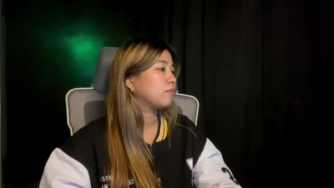 Snapshot of shenikamungia chatting on May 18, 2026, 1:06 pm Sammy online show from May 18, 2026, 1:06 pm