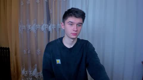 Snapshot of sherlockmax chatting on December 3, 2025, 7:45 pm Max online show from December 3, 2025, 7:45 pm