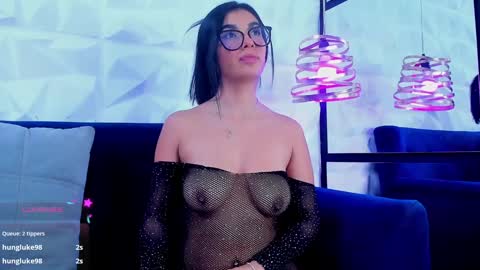 Snapshot of sherydan_love chatting on February 6, 2025, 4:10 am mia online show from February 6, 2025, 4:10 am