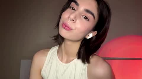 Snapshot of sheryllmafua chatting on May 15, 2026, 12:45 pm Amy online show from May 15, 2026, 12:45 pm