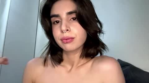 Snapshot of sheryllmafua chatting on May 24, 2026, 12:43 pm Amy online show from May 24, 2026, 12:43 pm