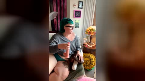 Snapshot of sheshyneshy chatting on May 11, 2026, 4:15 pm Shesh online show from May 11, 2026, 4:15 pm