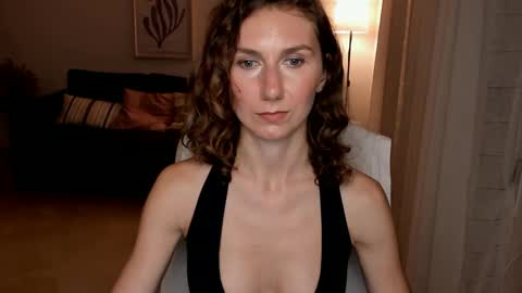 Snapshot of shesleepsnaked chatting on January 12, 2025, 8:36 pm shesleepsnaked online show from January 12, 2025, 8:36 pm