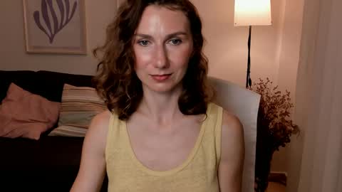 Snapshot of shesleepsnaked chatting on January 15, 2025, 7:34 pm shesleepsnaked online show from January 15, 2025, 7:34 pm