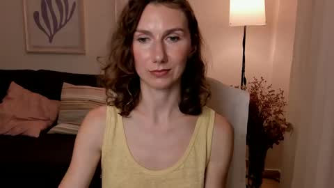 Snapshot of shesleepsnaked chatting on January 15, 2025, 10:35 pm shesleepsnaked online show from January 15, 2025, 10:35 pm