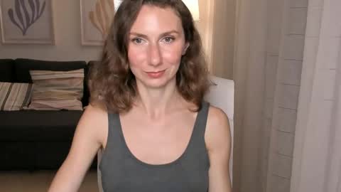 Snapshot of shesleepsnaked chatting on February 8, 2025, 6:44 pm shesleepsnaked online show from February 8, 2025, 6:44 pm