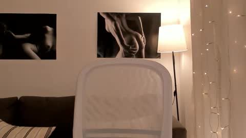 Snapshot of shesleepsnaked chatting on March 10, 2026, 4:56 pm shesleepsnaked online show from March 10, 2026, 4:56 pm