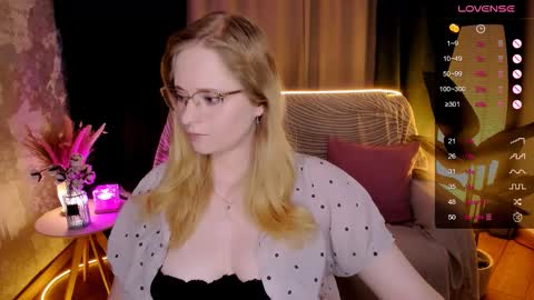 Hello guys my name is Aemilia online show from November 4, 2025, 8:35 am