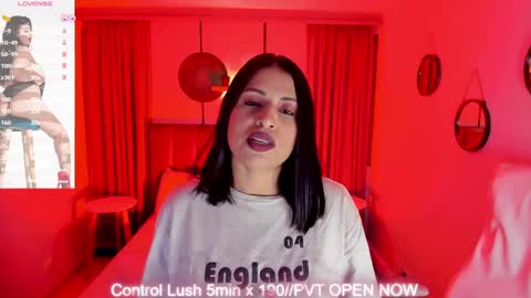Snapshot of sheyla_hills_ chatting on February 23, 2025, 4:28 am Sheyla online show from February 23, 2025, 4:28 am