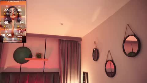 Snapshot of sheyla_hills_ chatting on September 19, 2025, 4:03 am Sheyla online show from September 19, 2025, 4:03 am