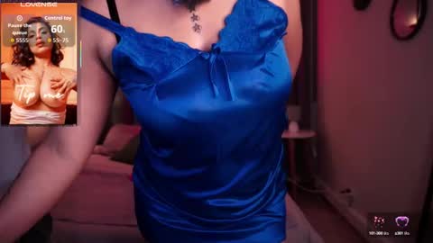 Snapshot of sheyla_hills_ chatting on September 30, 2025, 4:17 am Sheyla online show from September 30, 2025, 4:17 am