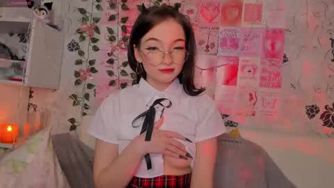 Snapshot of shimi_shimi_ chatting on March 7, 2025, 9:27 pm Samsa online show from March 7, 2025, 9:27 pm