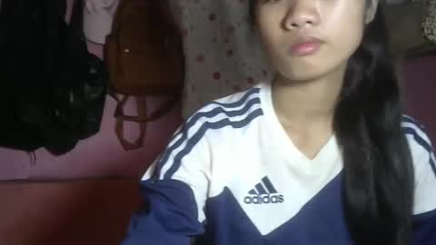 Snapshot of shimmering_kate chatting on December 16, 2024, 2:04 am shimmering_kate online show from December 16, 2024, 2:04 am